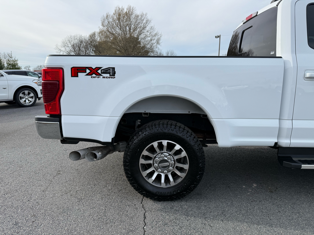Ford F-250 SD Lariat Crew Cab 4WD 2022