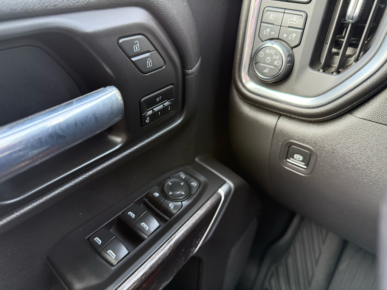 Chevrolet Silverado 1500 LTZ Crew Cab 4WD 2021