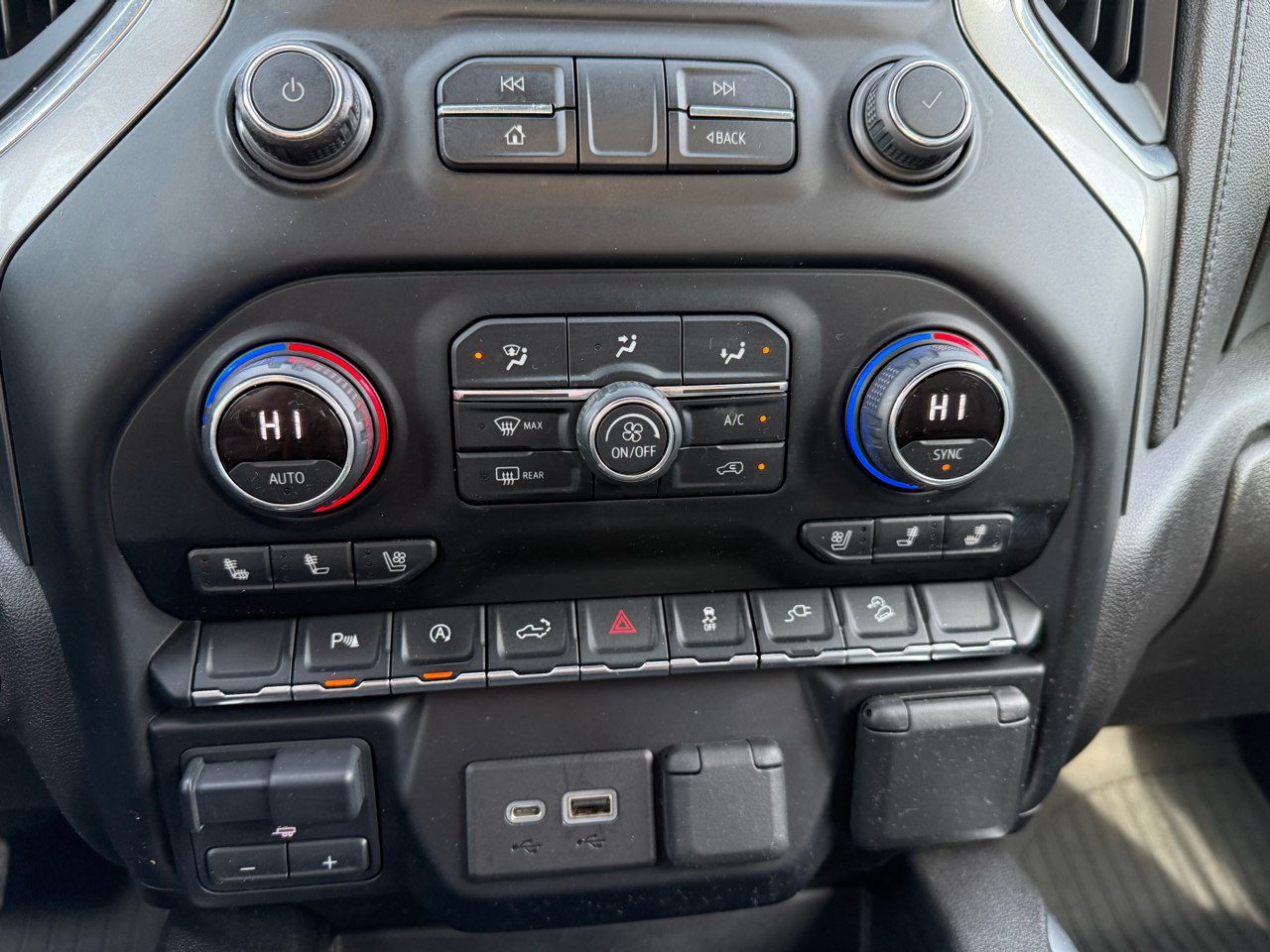 Chevrolet Silverado 1500 LTZ Crew Cab 4WD 2021