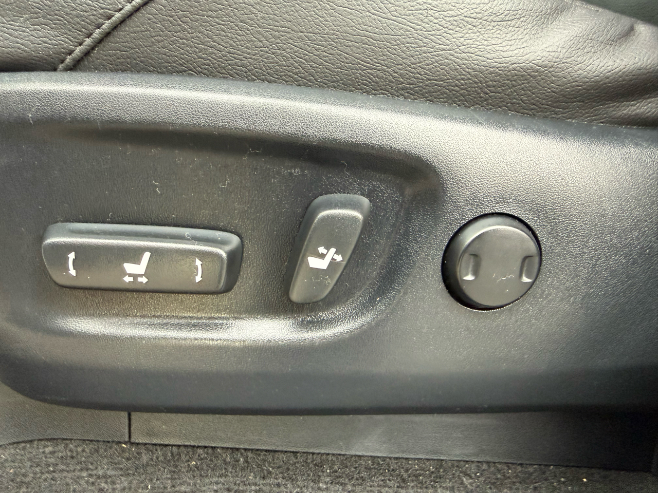 Toyota 4Runner SR5 2WD (Natl) 2021