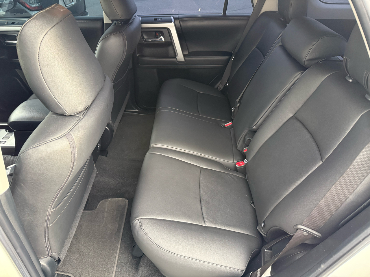 Toyota 4Runner SR5 2WD (Natl) 2021