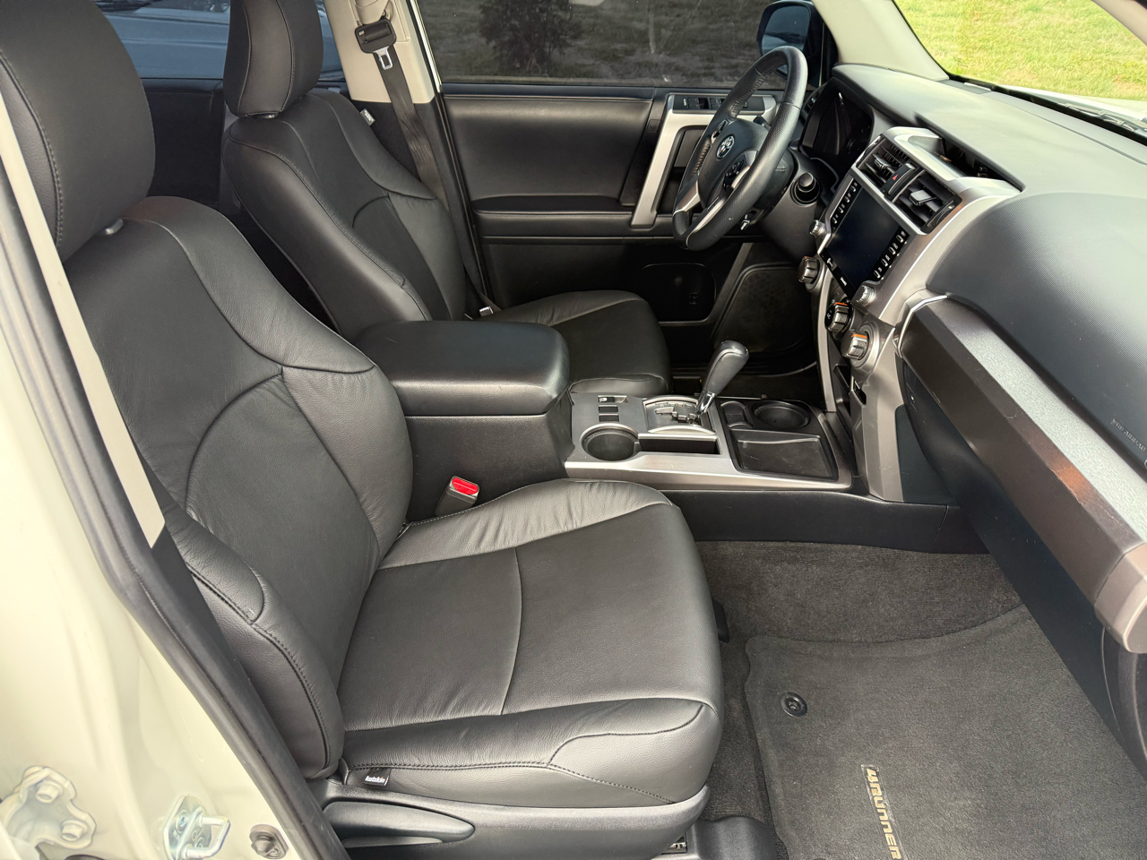 Toyota 4Runner SR5 2WD (Natl) 2021