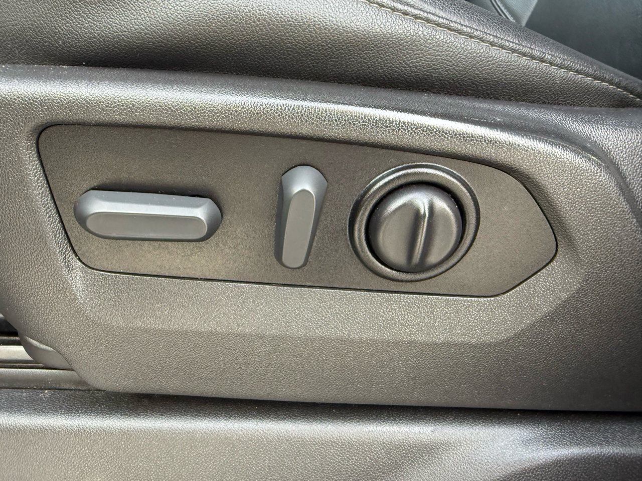 Chevrolet Silverado 1500 RST Crew Cab 4WD 2021