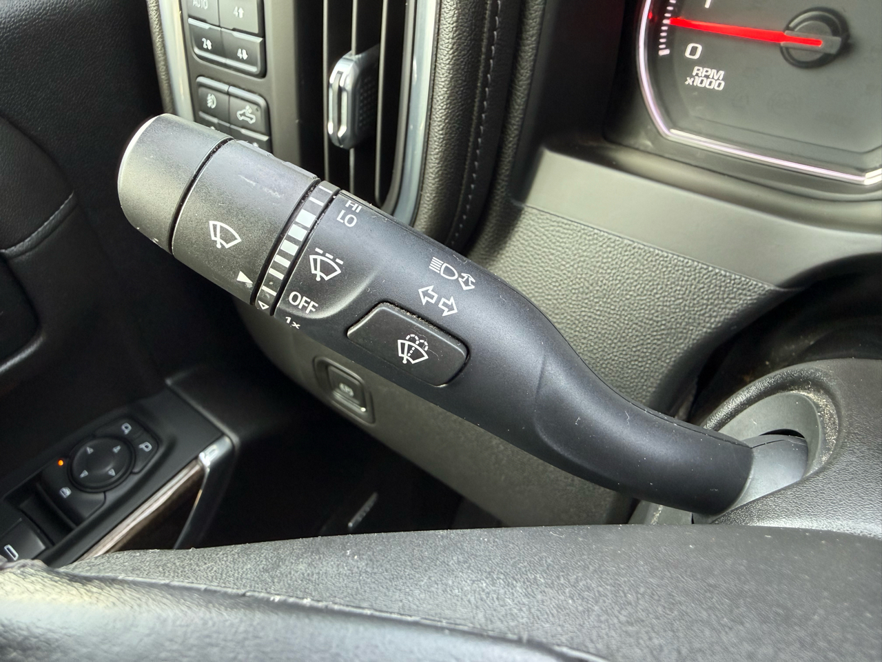 Chevrolet Silverado 1500 RST Crew Cab 4WD 2021