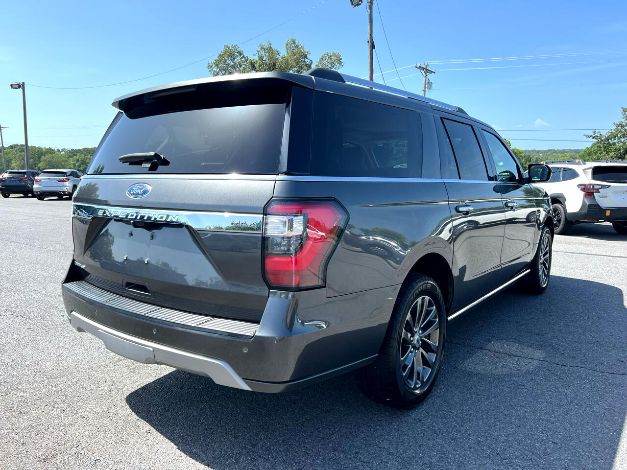 2021 Ford Expedition MAX Limited photo 3