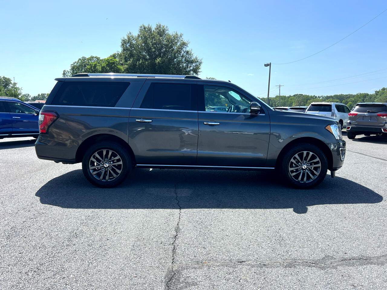 2021 Ford Expedition MAX Limited photo 4