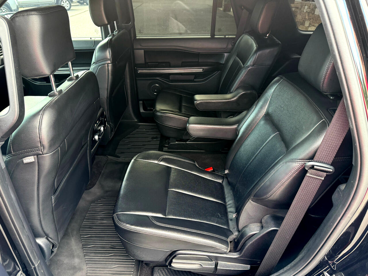 2020 Ford Expedition XLT photo 11