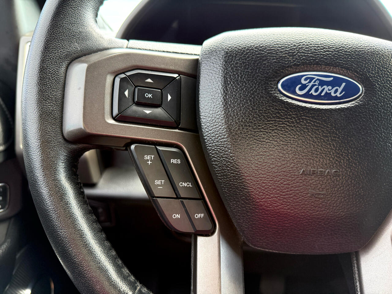 2020 Ford Expedition XLT photo 20
