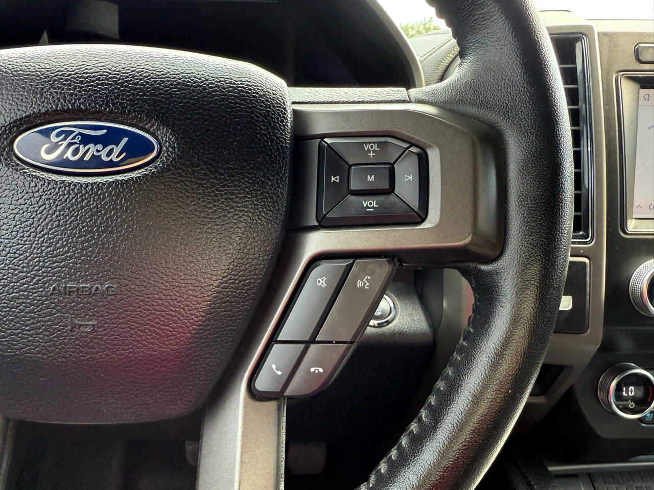 2020 Ford Expedition XLT photo 21