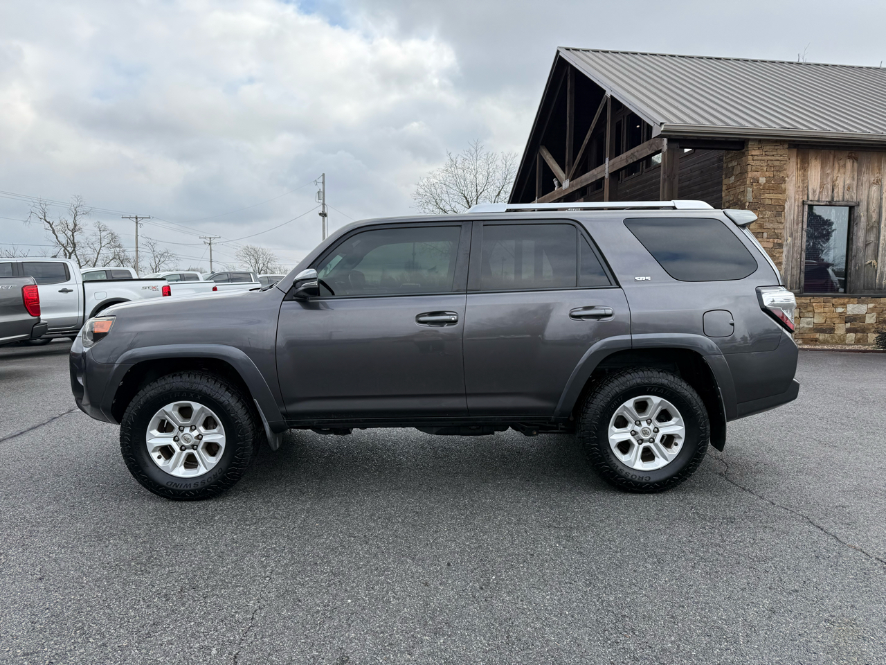 Toyota 4Runner SR5 Premium 2WD (Natl) 2017
