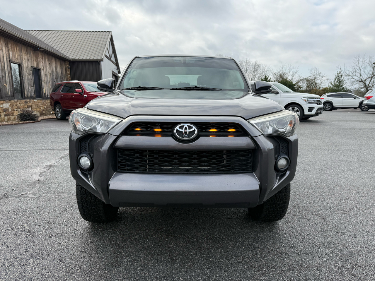 Toyota 4Runner SR5 Premium 2WD (Natl) 2017