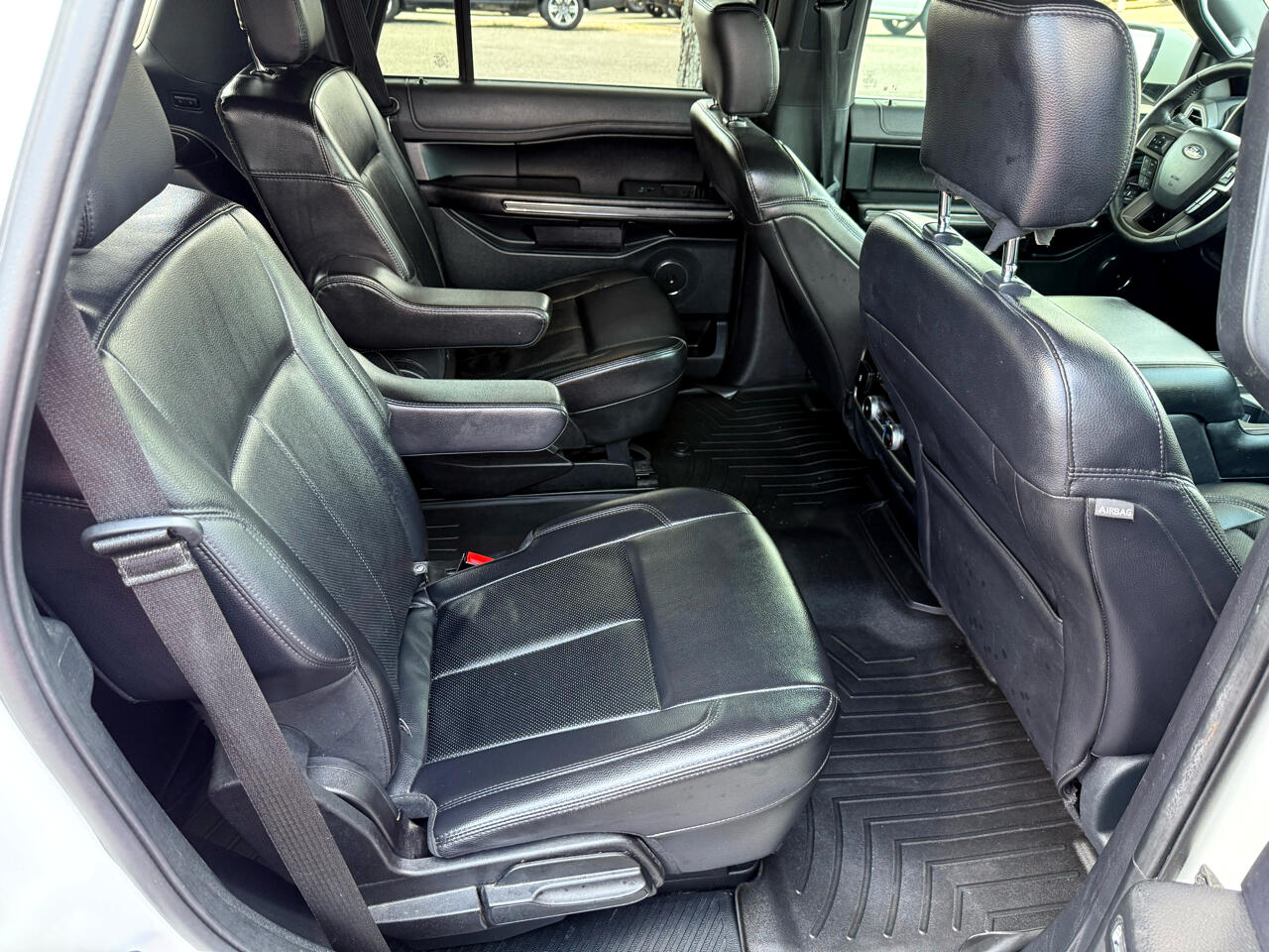 2020 Ford Expedition XLT photo 20