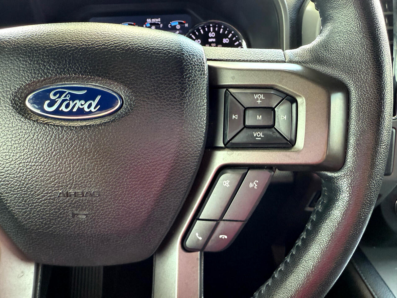 2020 Ford Expedition XLT photo 26