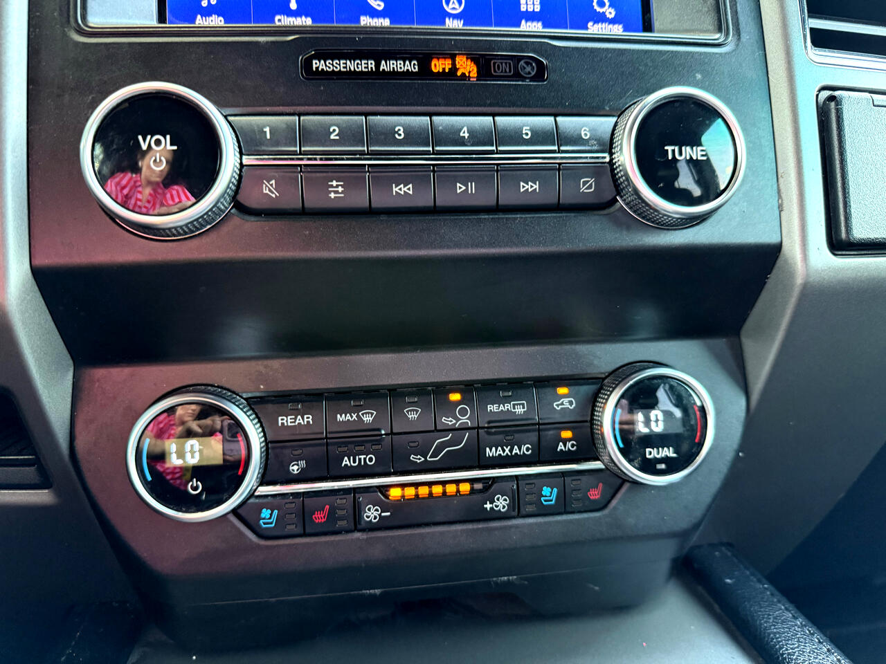 2020 Ford Expedition XLT photo 33