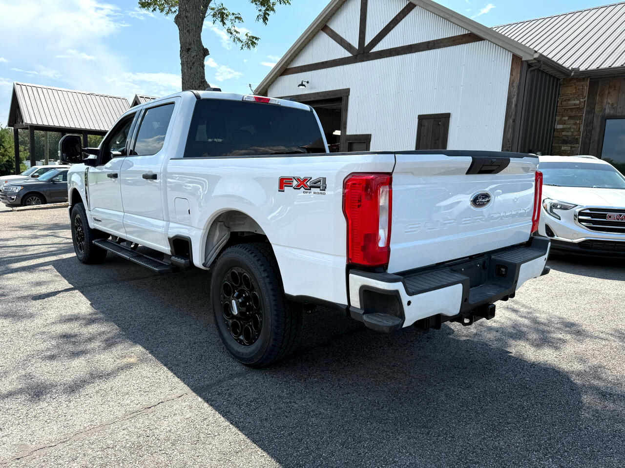2024 Ford F-250 XLT photo 2