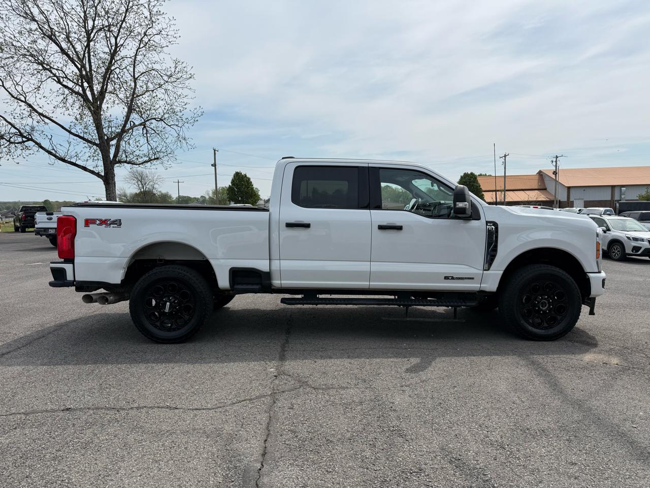 Ford F-250 SD XLT Crew Cab 4WD 2024