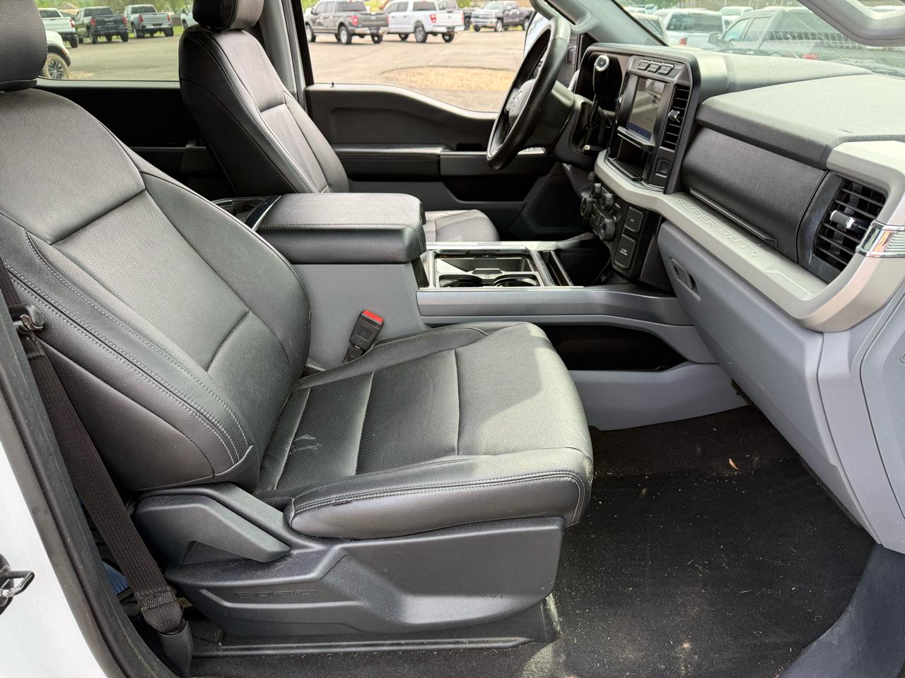 Ford F-250 SD XLT Crew Cab 4WD 2024