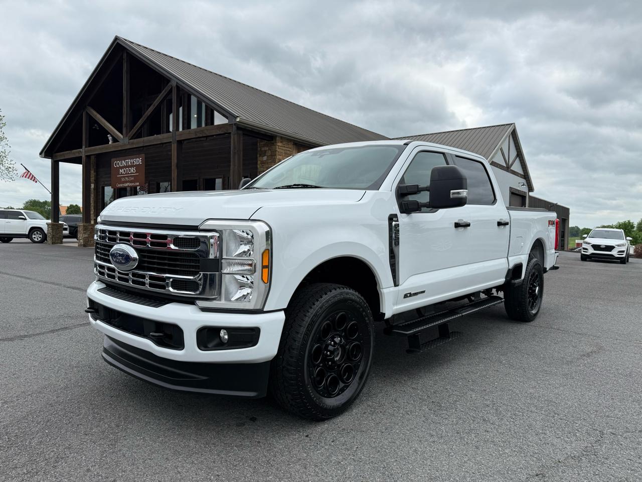 Ford F-250 SD XLT Crew Cab 4WD 2024