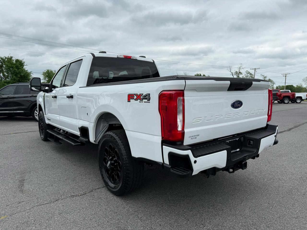 Ford F-250 SD XLT Crew Cab 4WD 2024