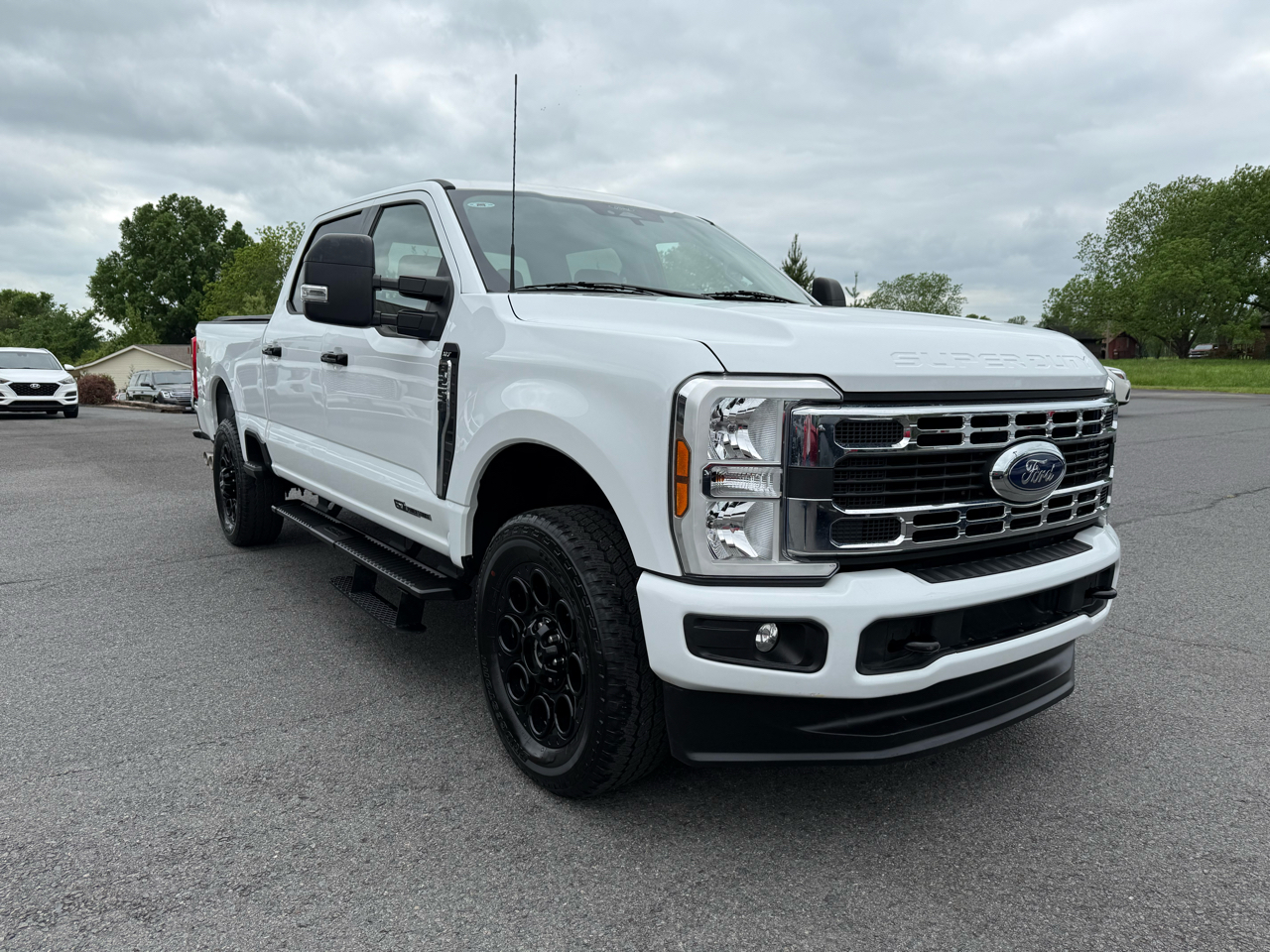 Ford F-250 SD XLT Crew Cab 4WD 2024