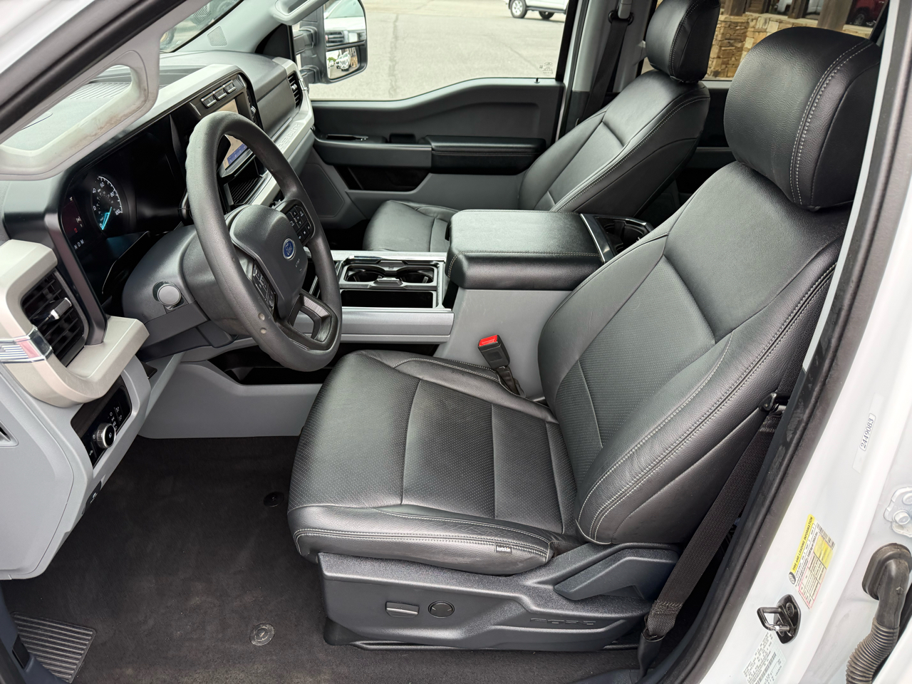 Ford F-250 SD XLT Crew Cab 4WD 2024