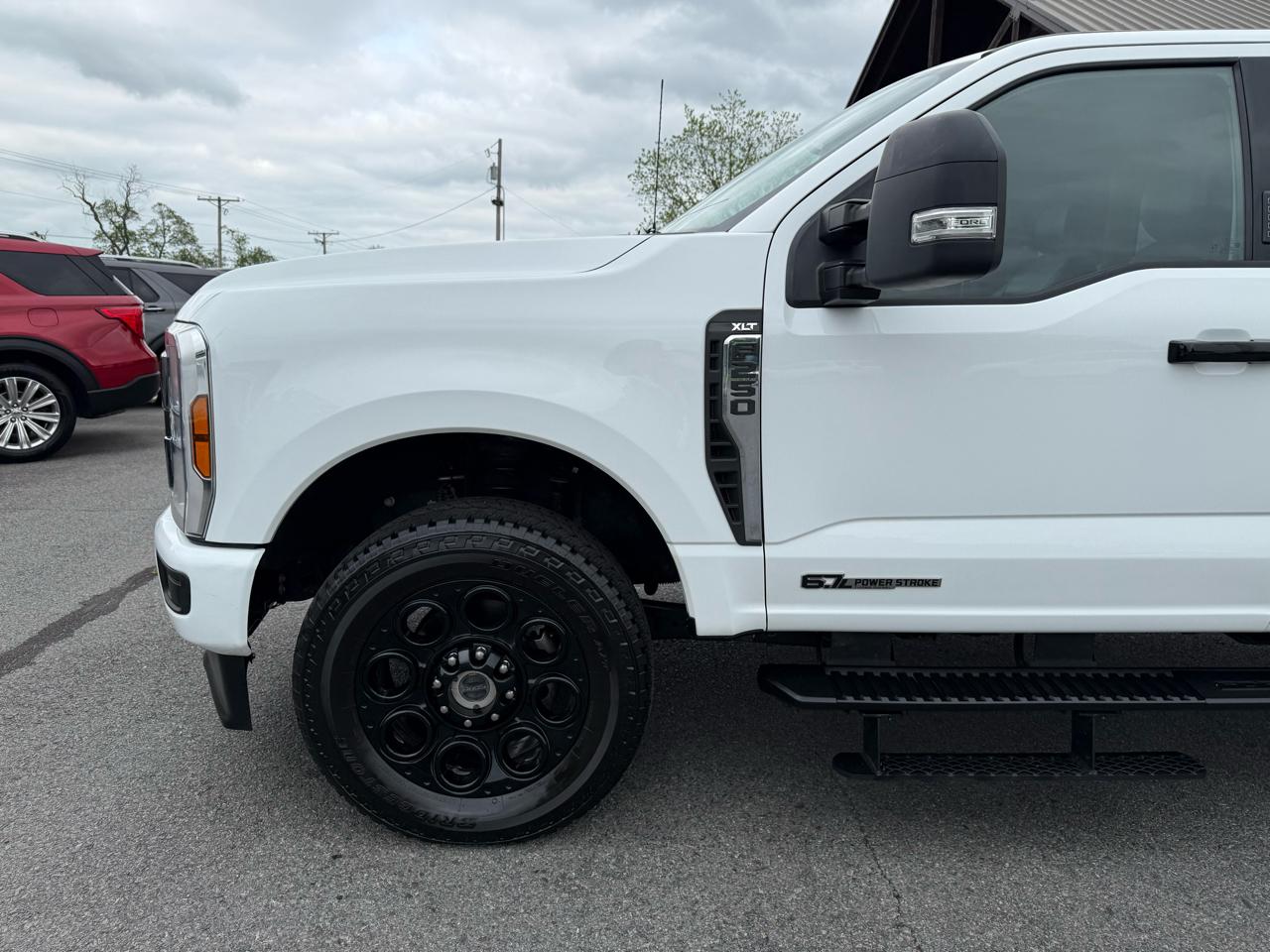 Ford F-250 SD XLT Crew Cab 4WD 2024