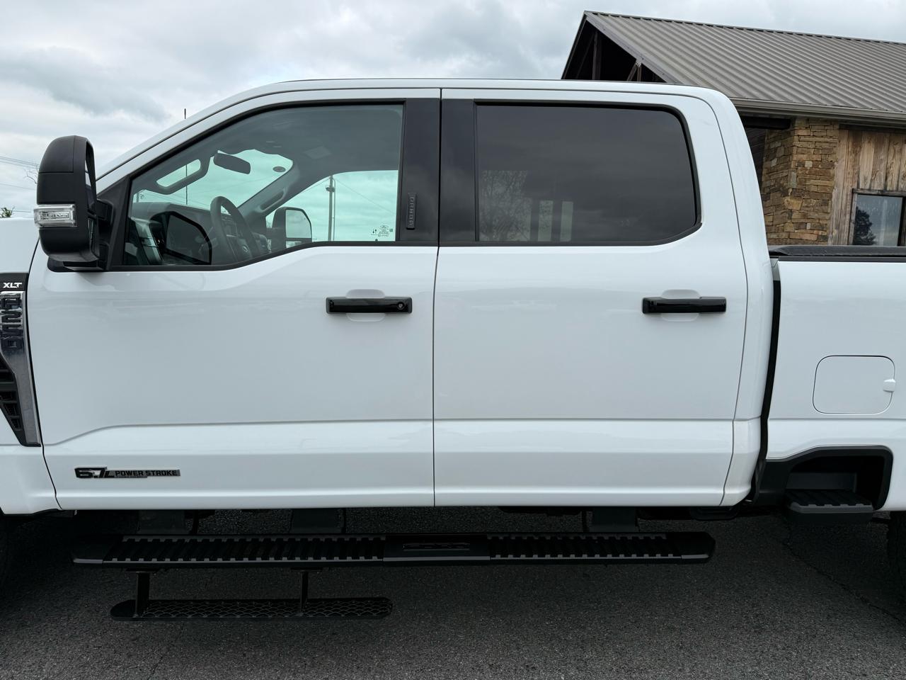 Ford F-250 SD XLT Crew Cab 4WD 2024