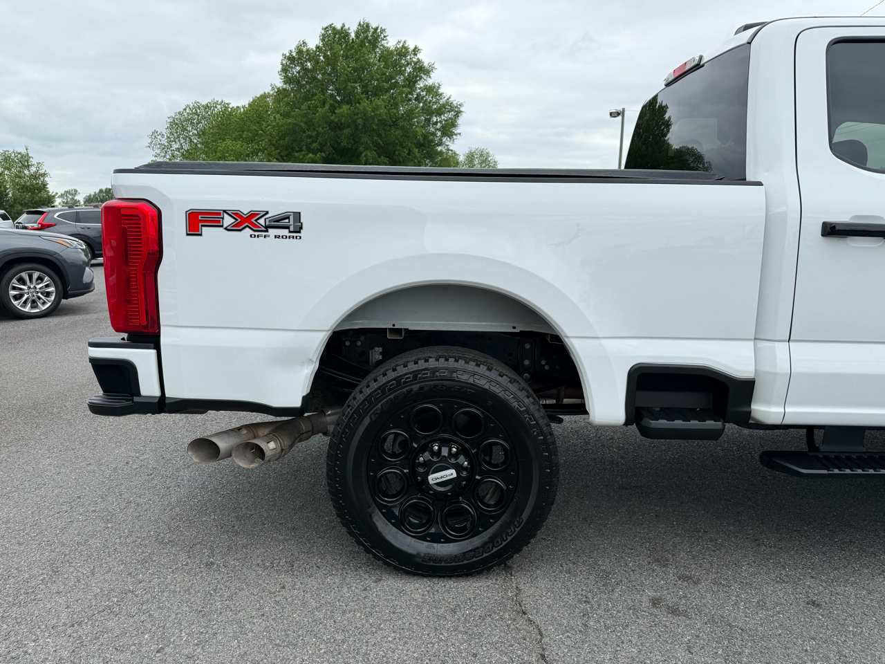 Ford F-250 SD XLT Crew Cab 4WD 2024