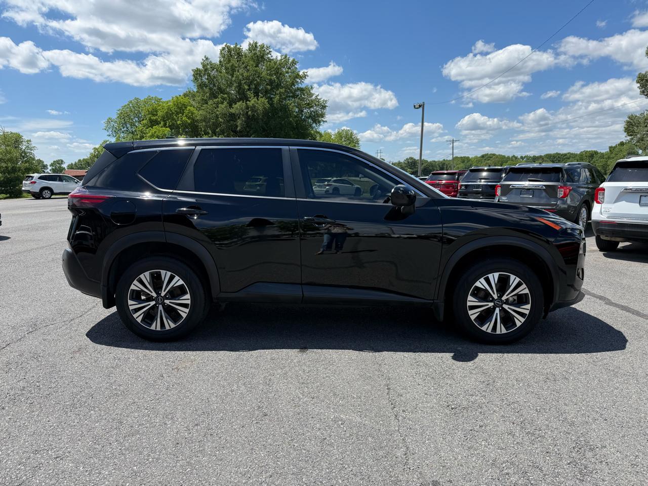 Nissan Rogue SV 2023