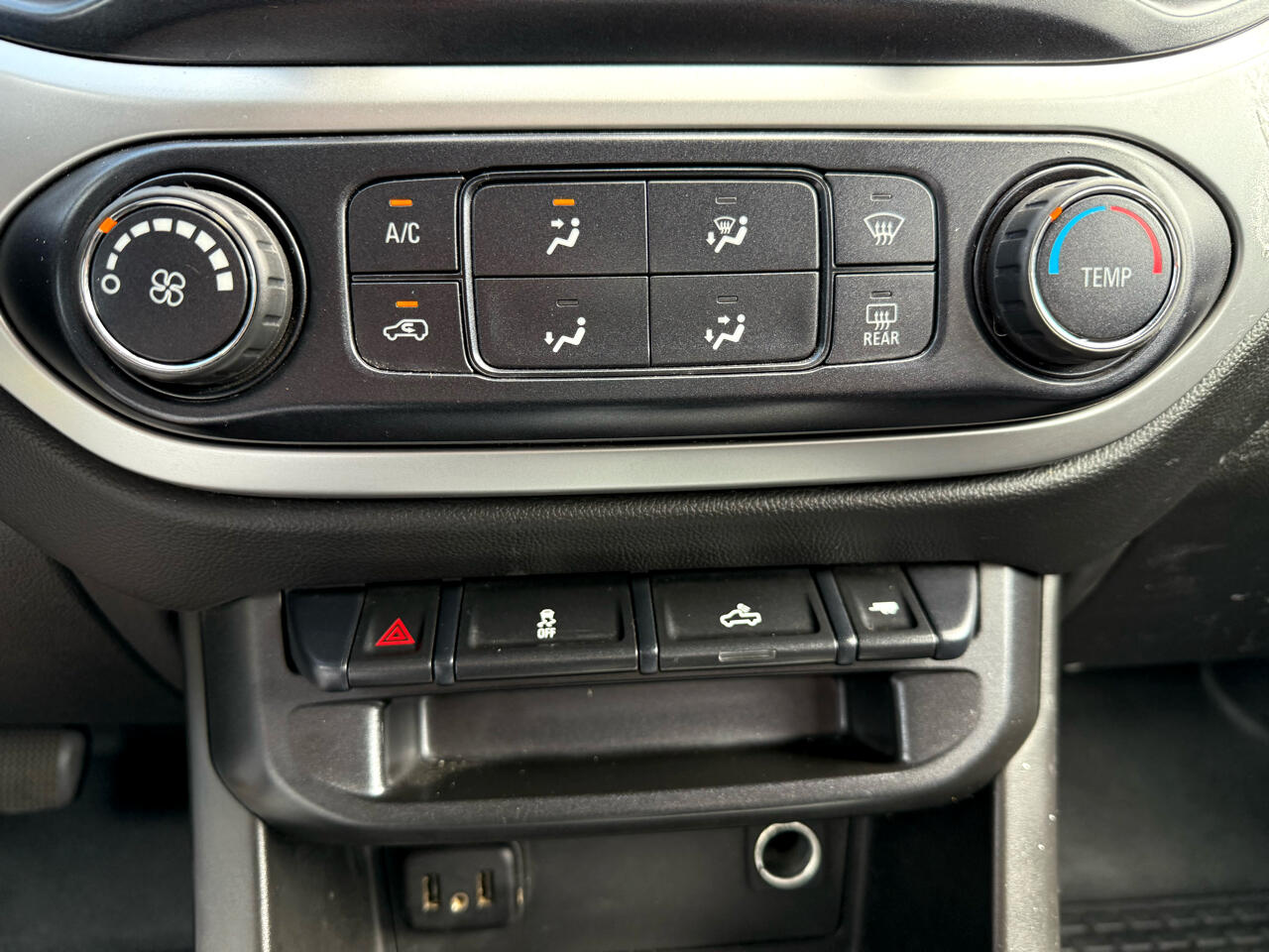 2020 Chevrolet Colorado LT photo 27
