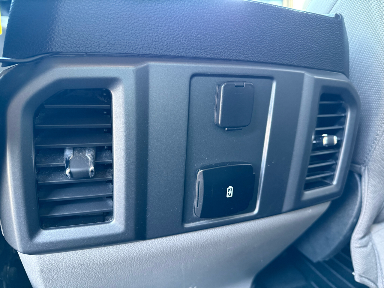 Ford F-150 XLT SuperCrew 4WD 2019 Ford F-150 XLT SuperCrew 4WD 2019