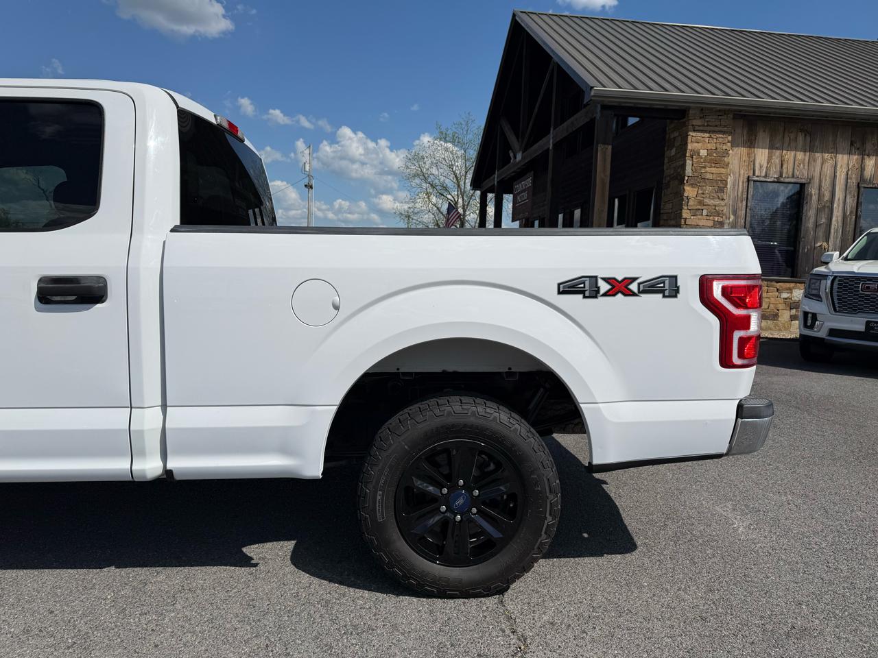 Ford F-150 XLT SuperCrew 4WD 2018