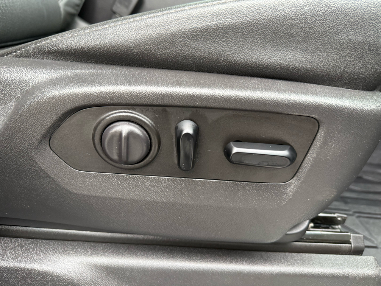 Chevrolet Silverado 1500 LTZ Crew Cab 4WD 2019