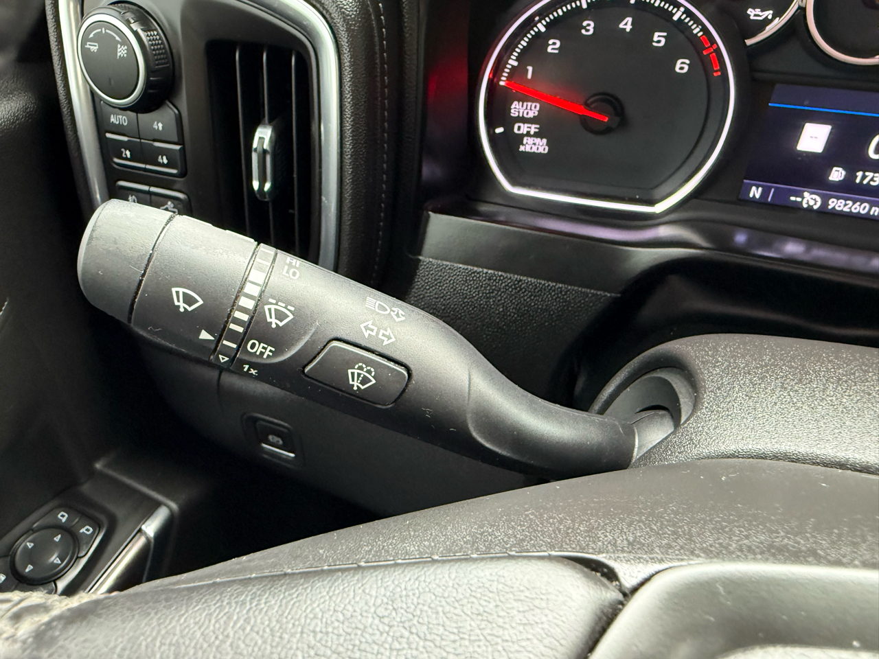 Chevrolet Silverado 1500 LTZ Crew Cab 4WD 2019