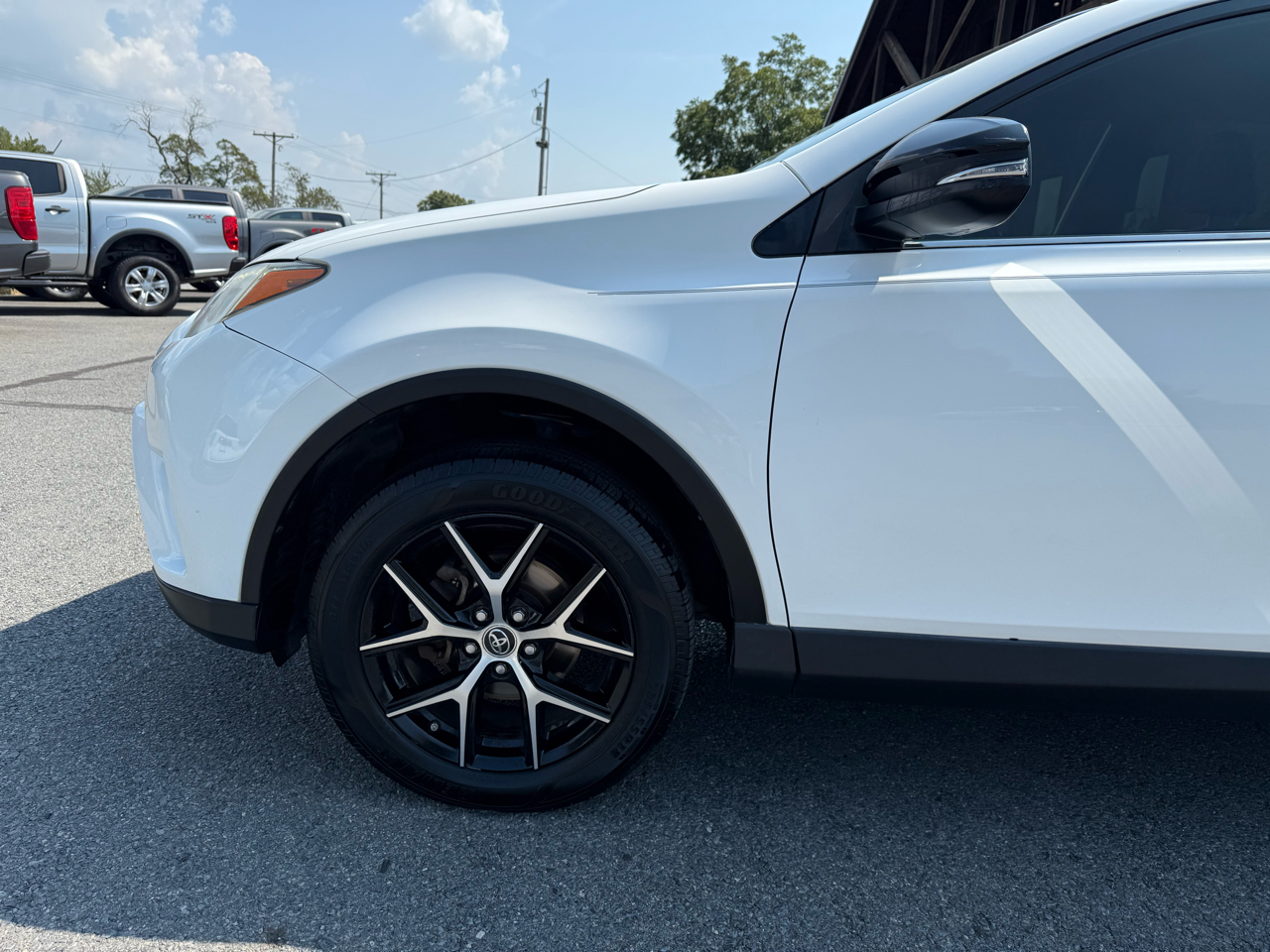 Toyota RAV4 SE FWD 2017 Toyota RAV4 SE FWD 2017