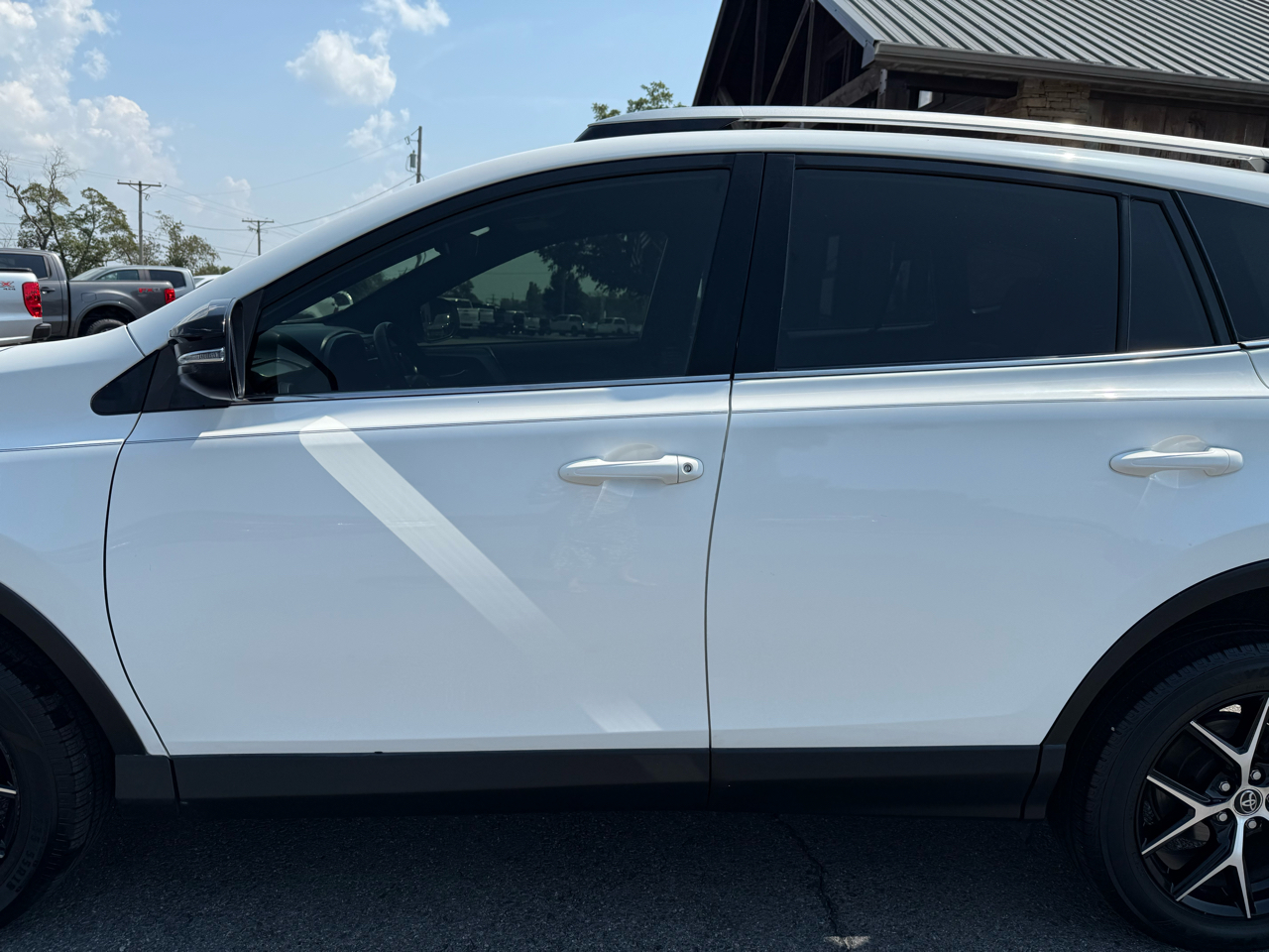 Toyota RAV4 SE FWD 2017 Toyota RAV4 SE FWD 2017