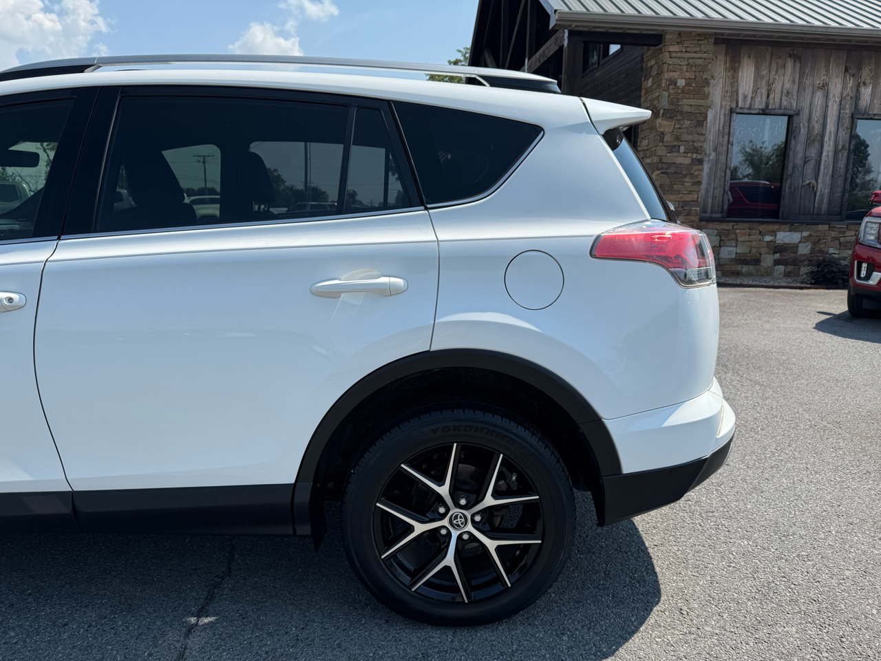 Toyota RAV4 SE FWD 2017 Toyota RAV4 SE FWD 2017