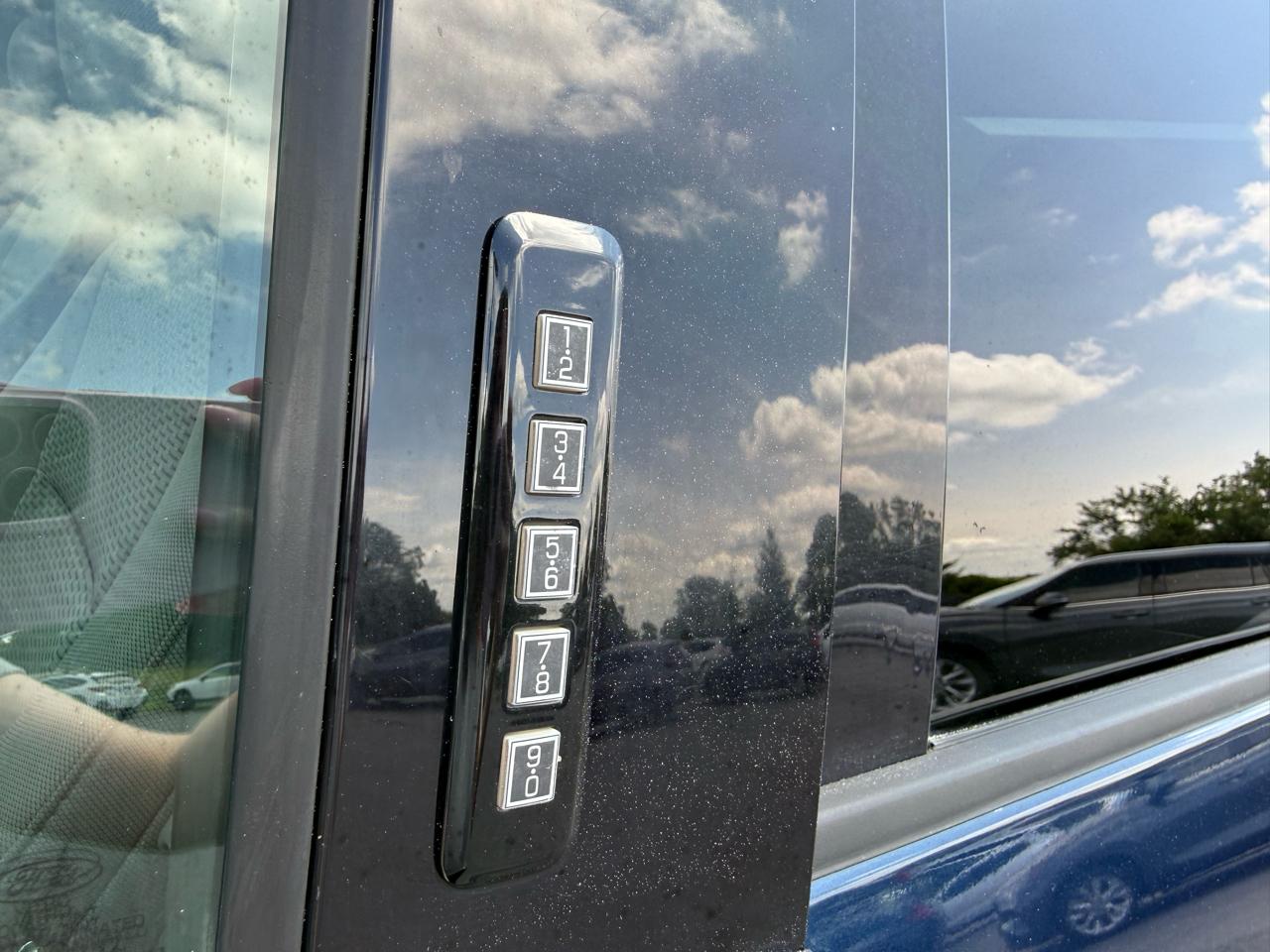 Ford F-150 XLT SuperCrew 4WD 2020