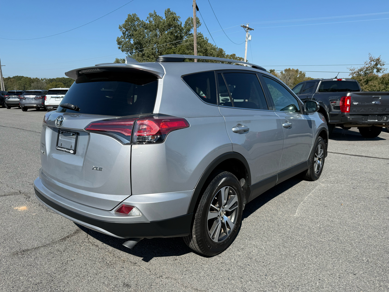 Toyota RAV4 XLE FWD 2018 Toyota RAV4 XLE FWD 2018