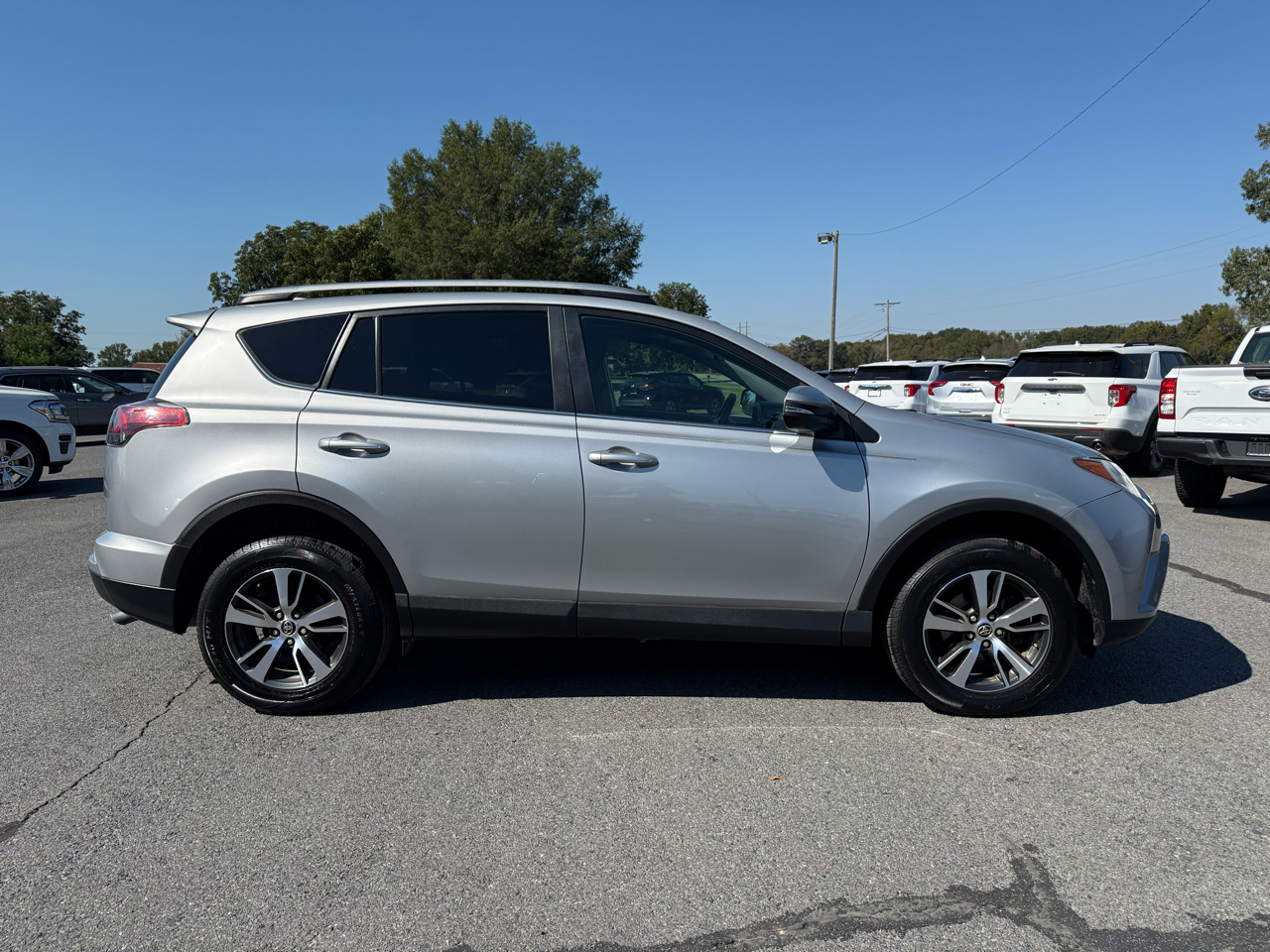 Toyota RAV4 XLE FWD 2018 Toyota RAV4 XLE FWD 2018