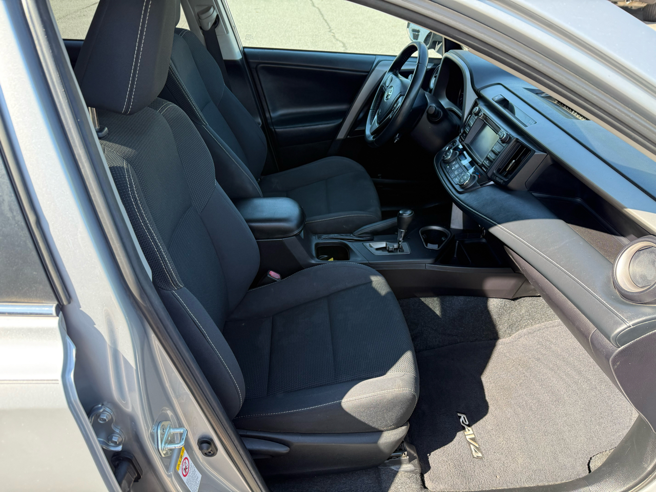 Toyota RAV4 XLE FWD 2018 Toyota RAV4 XLE FWD 2018