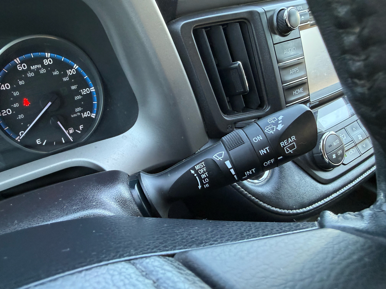 Toyota RAV4 XLE FWD 2018 Toyota RAV4 XLE FWD 2018