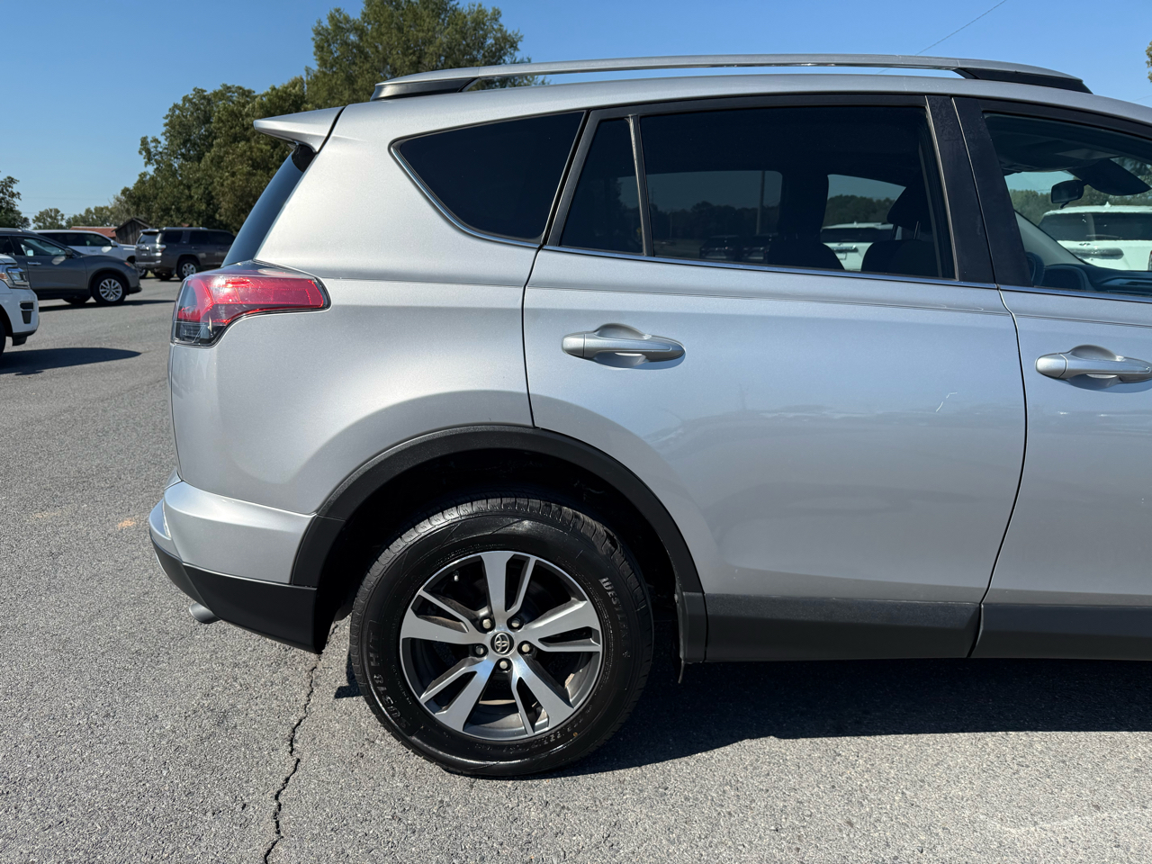 Toyota RAV4 XLE FWD 2018 Toyota RAV4 XLE FWD 2018
