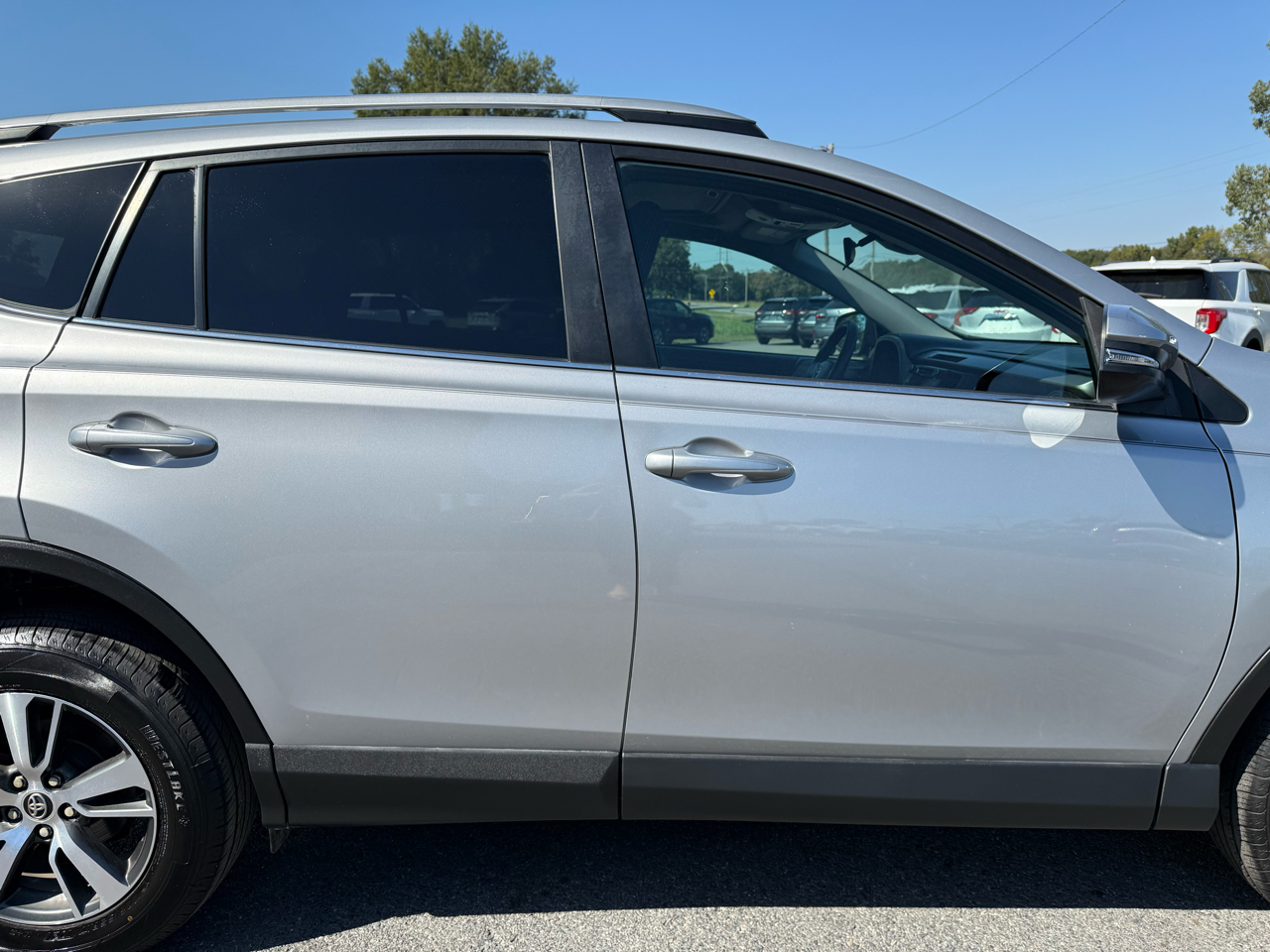 Toyota RAV4 XLE FWD 2018 Toyota RAV4 XLE FWD 2018