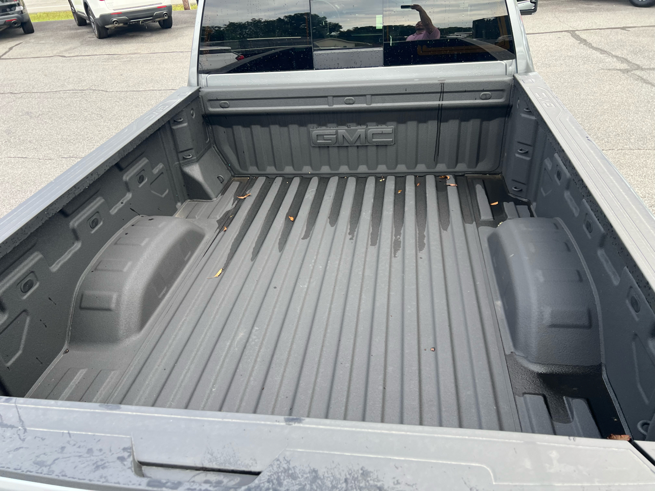 GMC Sierra 3500HD Denali Crew Cab 4WD 2025 GMC Sierra 3500HD Denali Crew Cab 4WD 2025