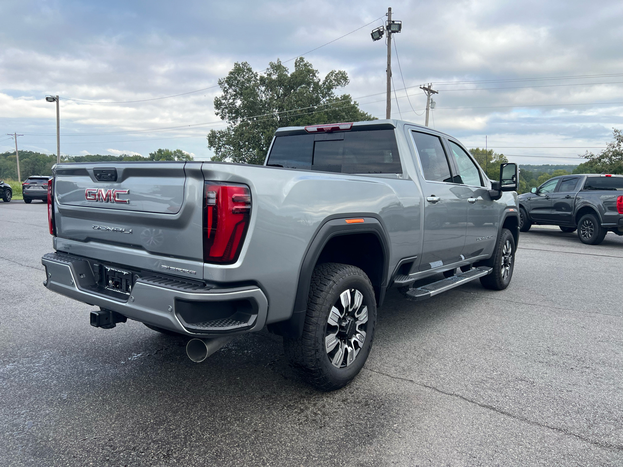 GMC Sierra 3500HD Denali Crew Cab 4WD 2025 GMC Sierra 3500HD Denali Crew Cab 4WD 2025