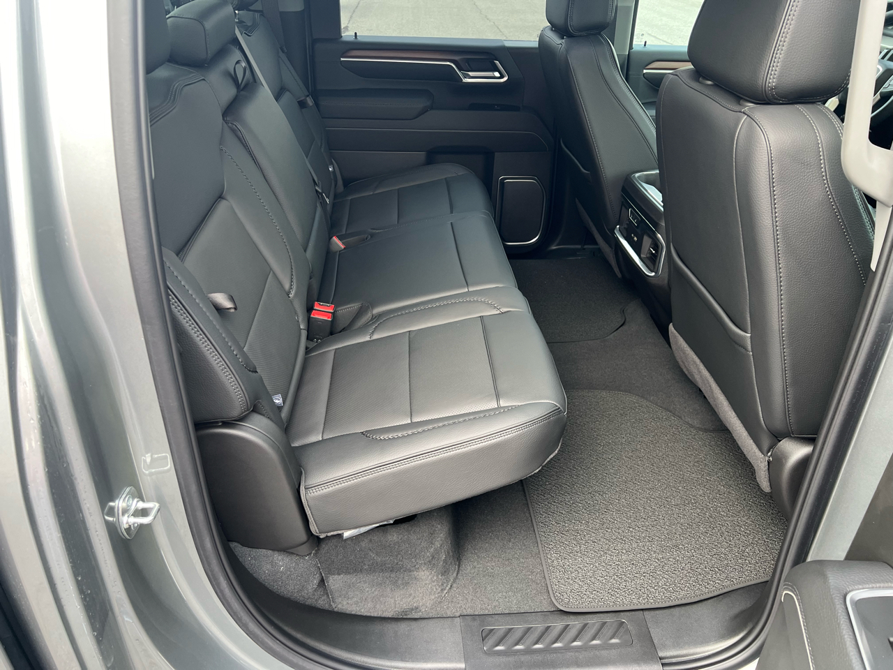 GMC Sierra 3500HD Denali Crew Cab 4WD 2025 GMC Sierra 3500HD Denali Crew Cab 4WD 2025