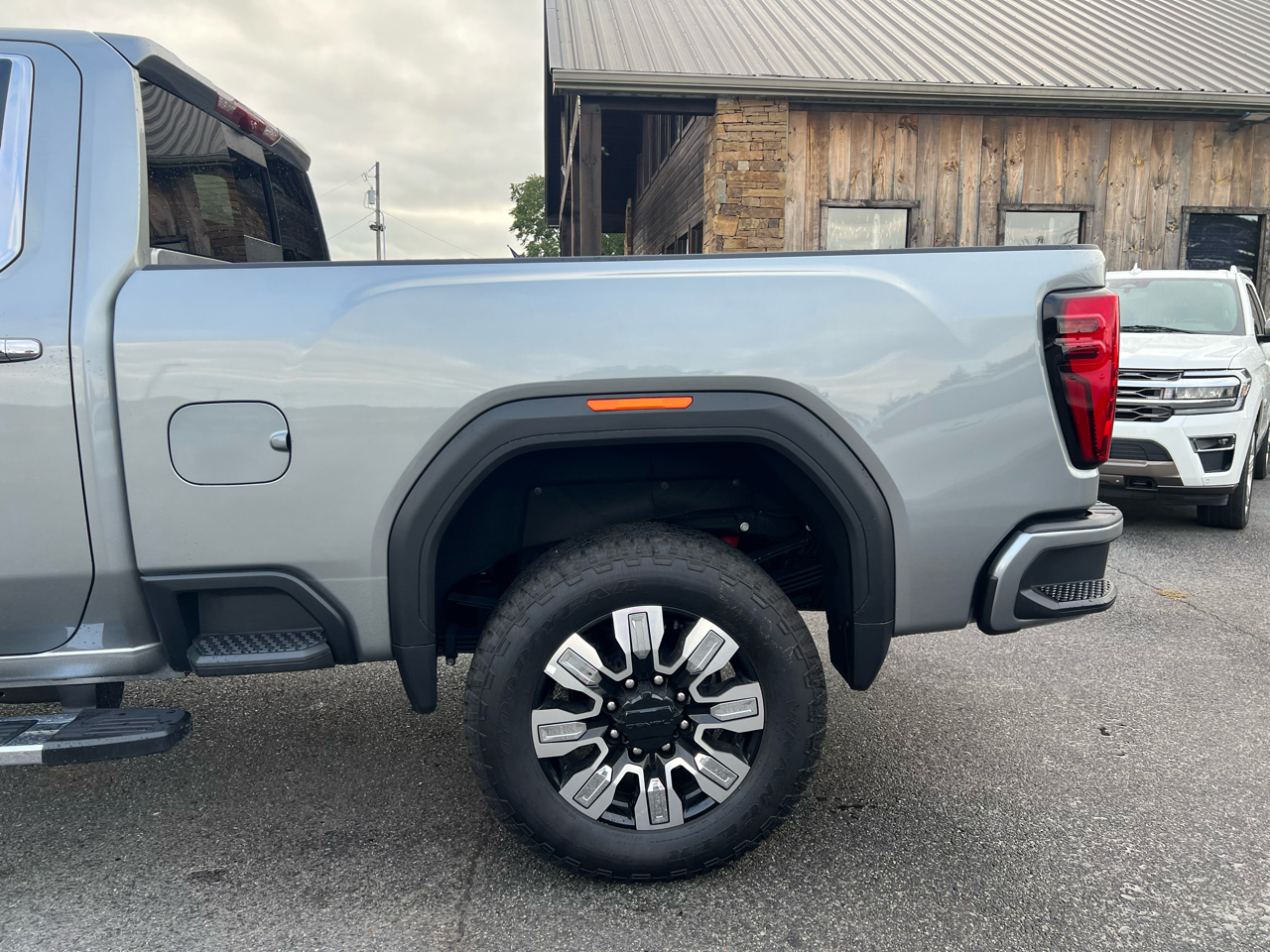 GMC Sierra 3500HD Denali Crew Cab 4WD 2025 GMC Sierra 3500HD Denali Crew Cab 4WD 2025