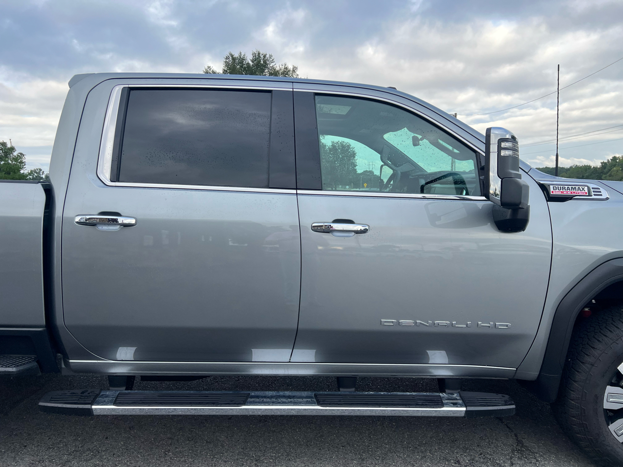 GMC Sierra 3500HD Denali Crew Cab 4WD 2025 GMC Sierra 3500HD Denali Crew Cab 4WD 2025