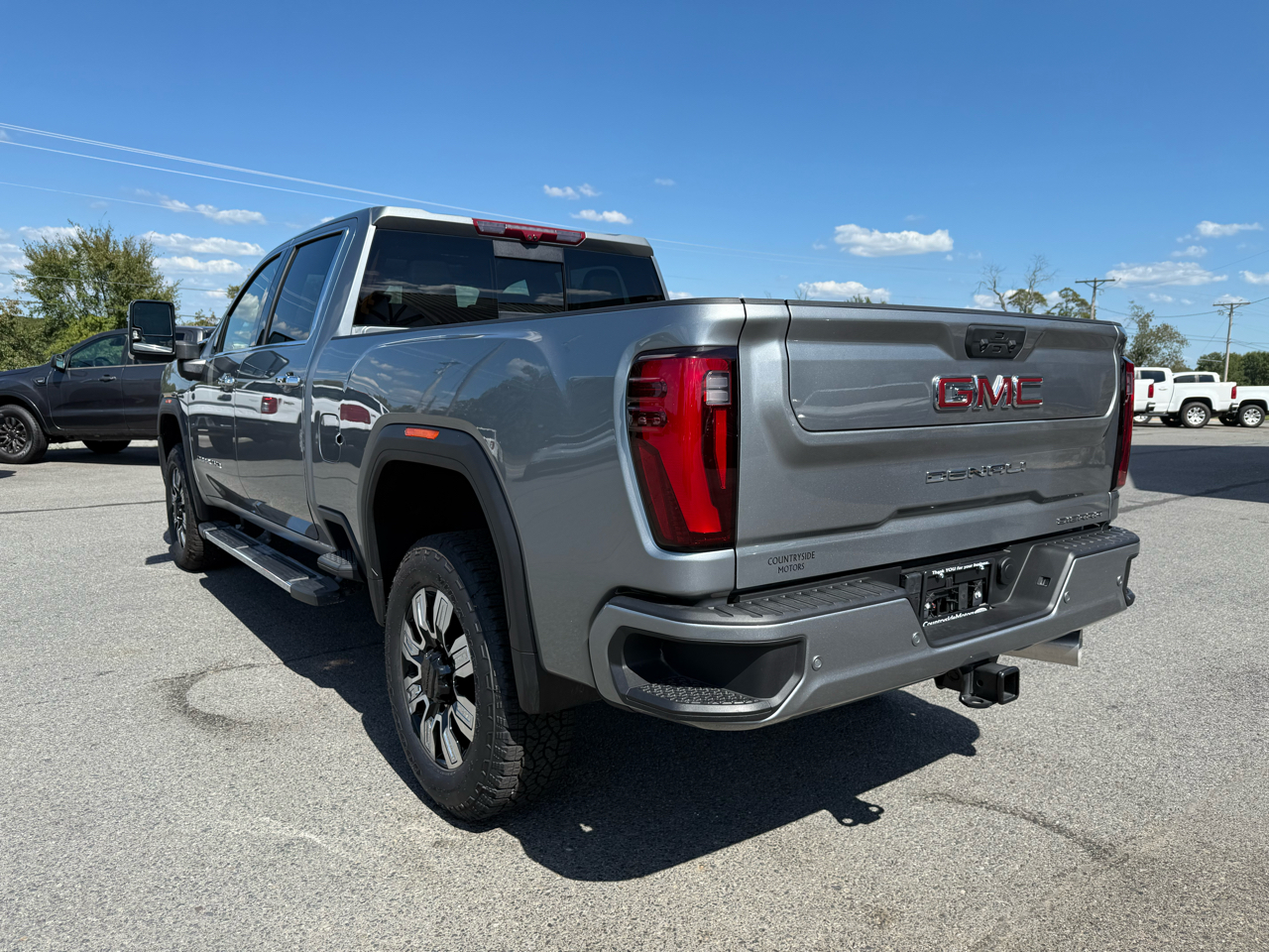 GMC Sierra 3500HD Denali Crew Cab 4WD 2025 GMC Sierra 3500HD Denali Crew Cab 4WD 2025